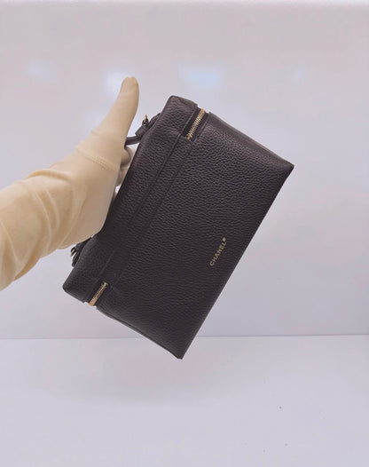 BLACK GRAINED CALFSKIN LEATHER LARGE VANITY WITH GOLD-TONE CHAIN