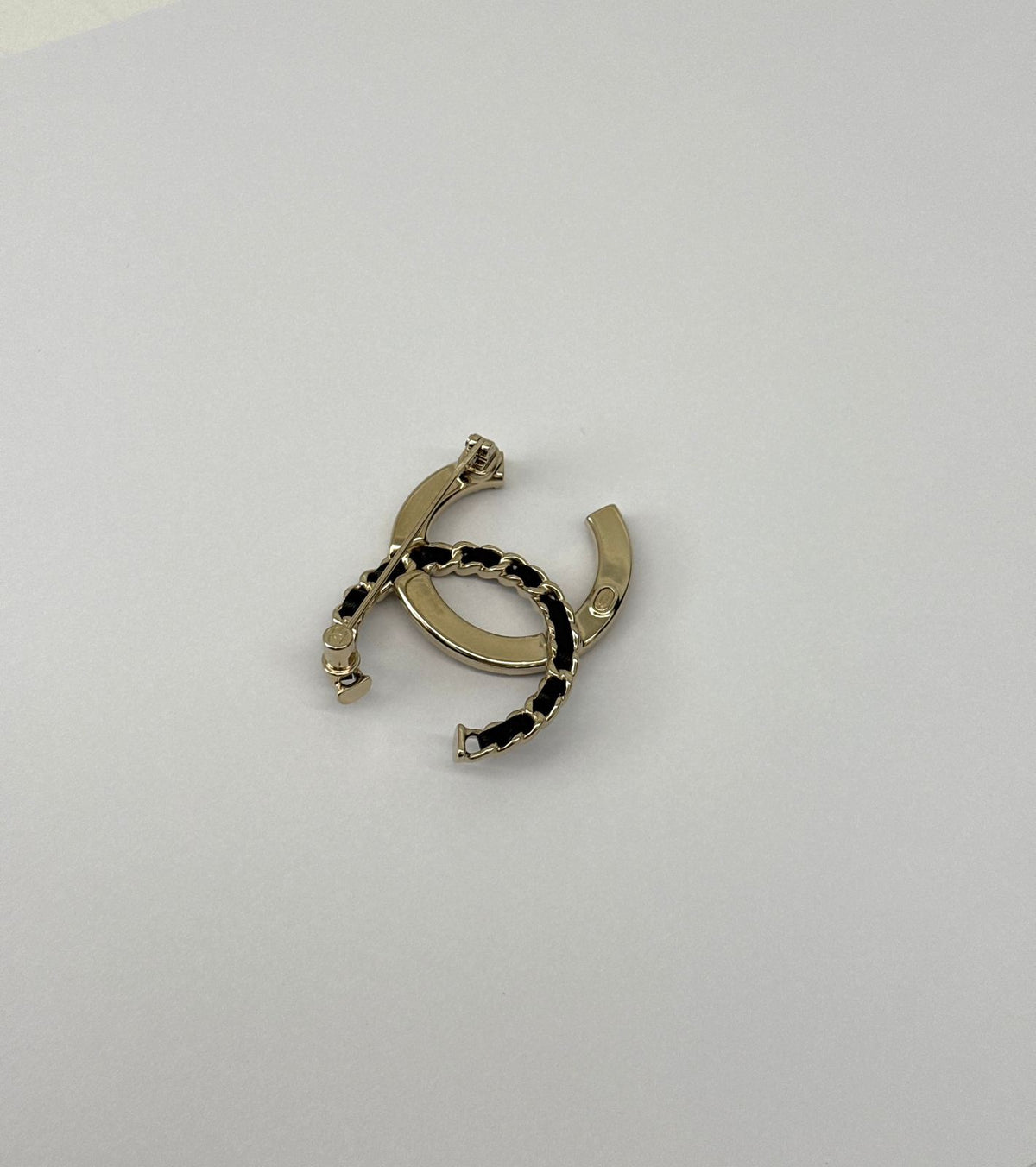 CC LOGO CRYSTAL AND LEATHER CHAIN GOLD TONE BROOCH