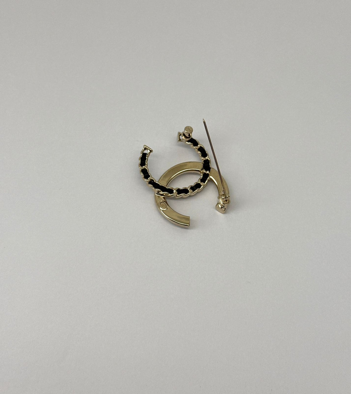 CC LOGO CRYSTAL AND LEATHER CHAIN GOLD TONE BROOCH