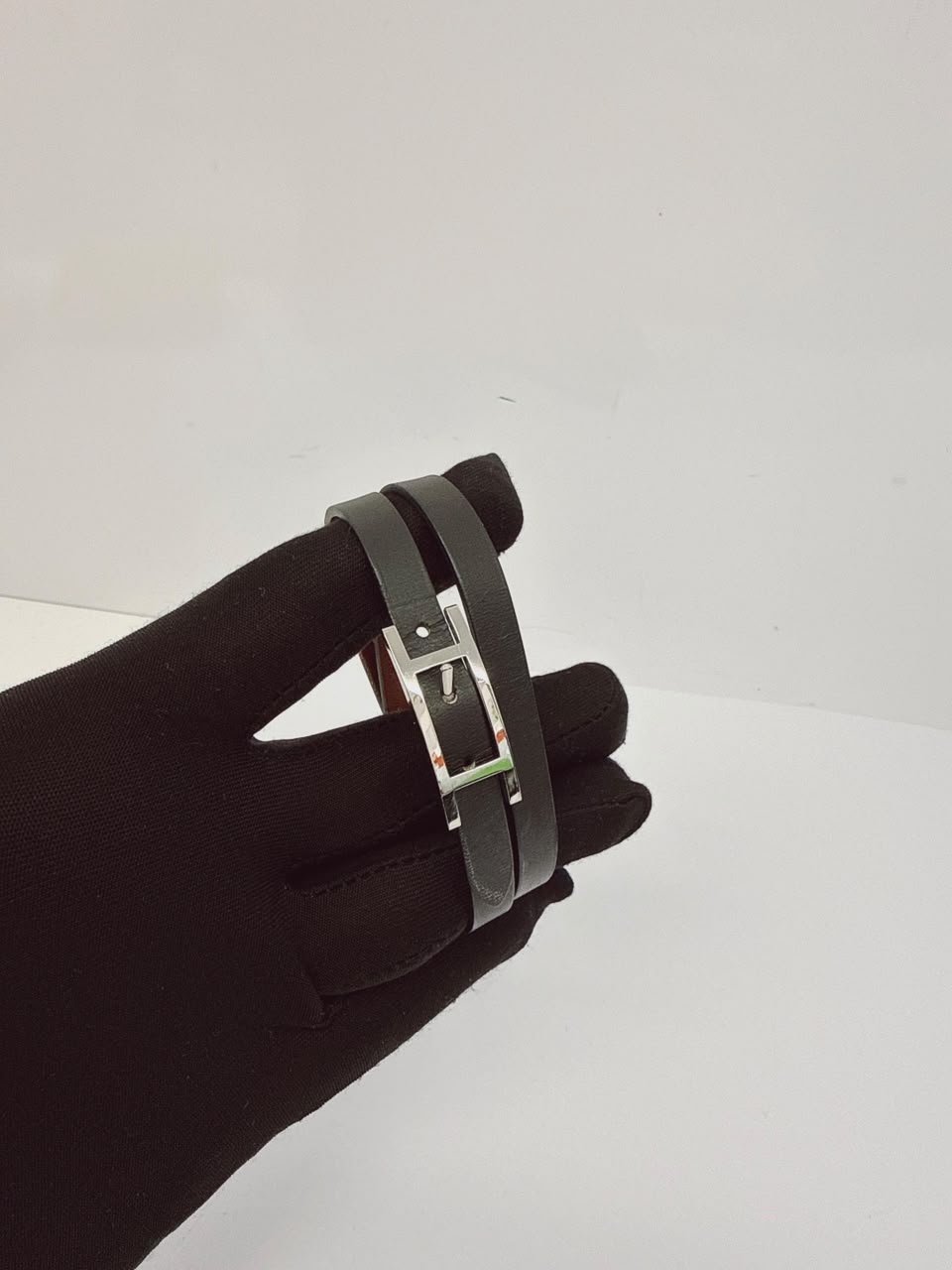BLACK LEATHER BEHAPI DOUBLE TOUR BRACELET SILVER HARDWARE