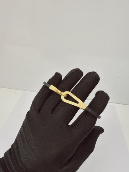 BLACK JUMBO HOOK BRACELET GOLD TONE HARDWARE