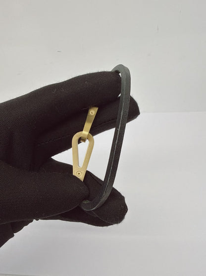BLACK JUMBO HOOK BRACELET GOLD TONE HARDWARE
