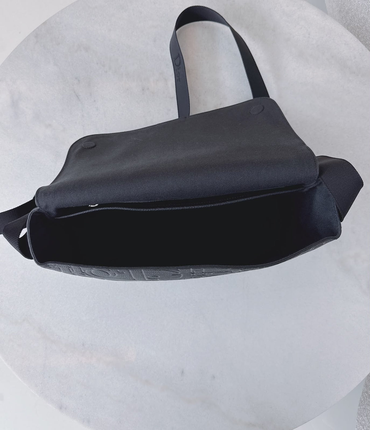 BLACK GRAVITY LEATHER SMALL DIOR JETT MESSENGER BAG