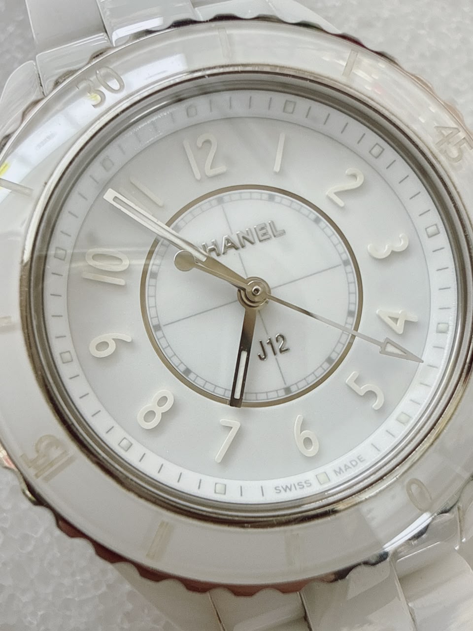 WHITE CERAMIC AND STEEL J12 WATCH 33MM
