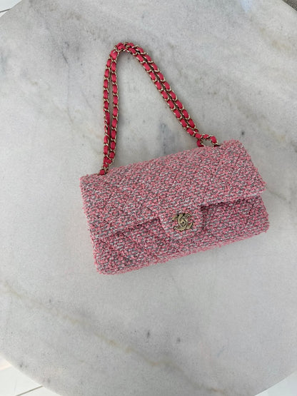 PINK TWEED MEDIUM CLASSIC DOUBLE FLAP BAG