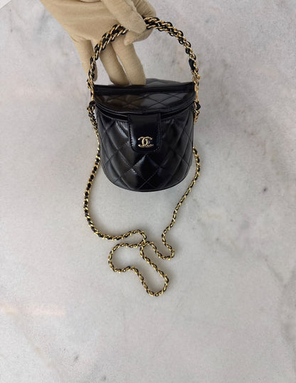 BLACK LEATHER ROUND TOP HANDLE VANITY BAG