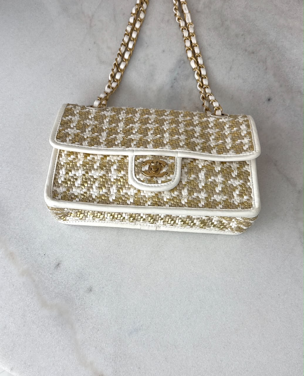 GOLD AND WHITE METALLIC LAMBSKIN VISCOSE WOVEN MEDIUM FLAP  BAG
