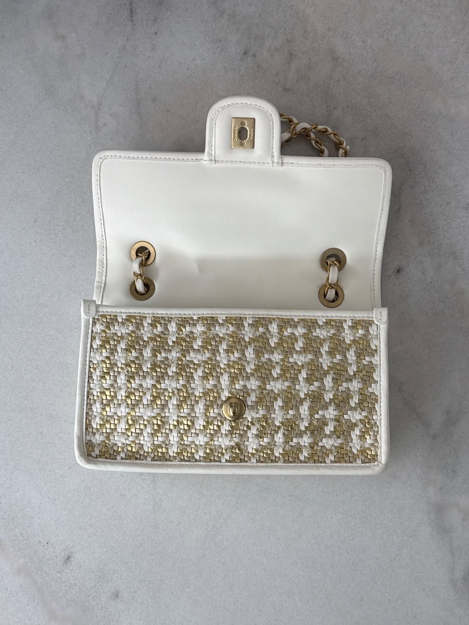 GOLD AND WHITE METALLIC LAMBSKIN VISCOSE WOVEN MEDIUM FLAP  BAG