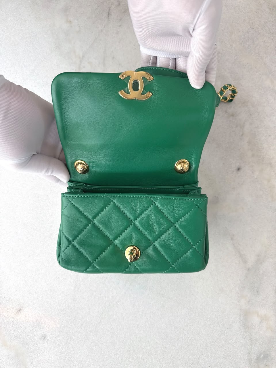 GREEN LAMBSKIN QUILTED COLOR MATCH MINI FLAP BAG GOLD HARDWARE