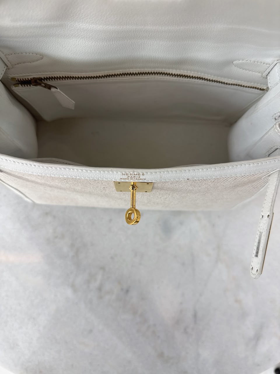 BEIGE CANVAS AND WHITE LEATHER KELLY SELLIER 28 GOLD HARDWARE