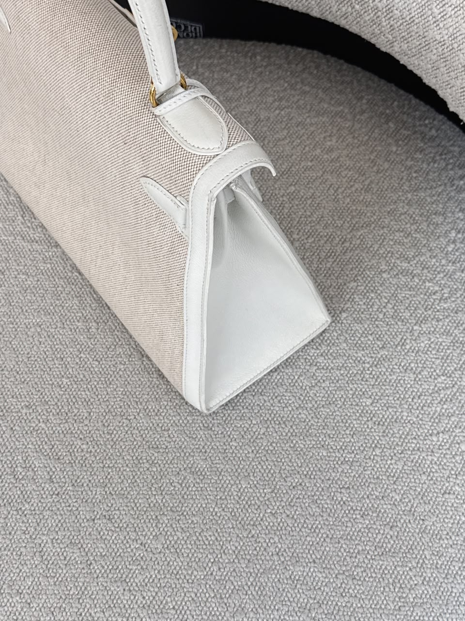 BEIGE CANVAS AND WHITE LEATHER KELLY SELLIER 28 GOLD HARDWARE