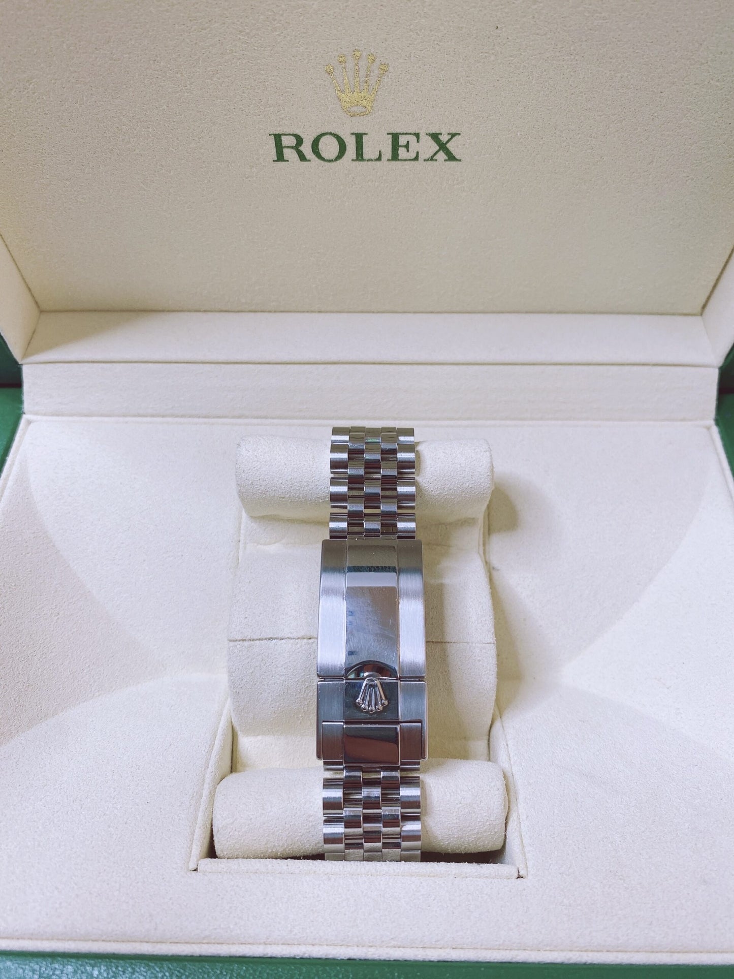 GMT-MASTER II BLACK DIAL PEPSI BEZEL 40MM 126710BLRO WATCH