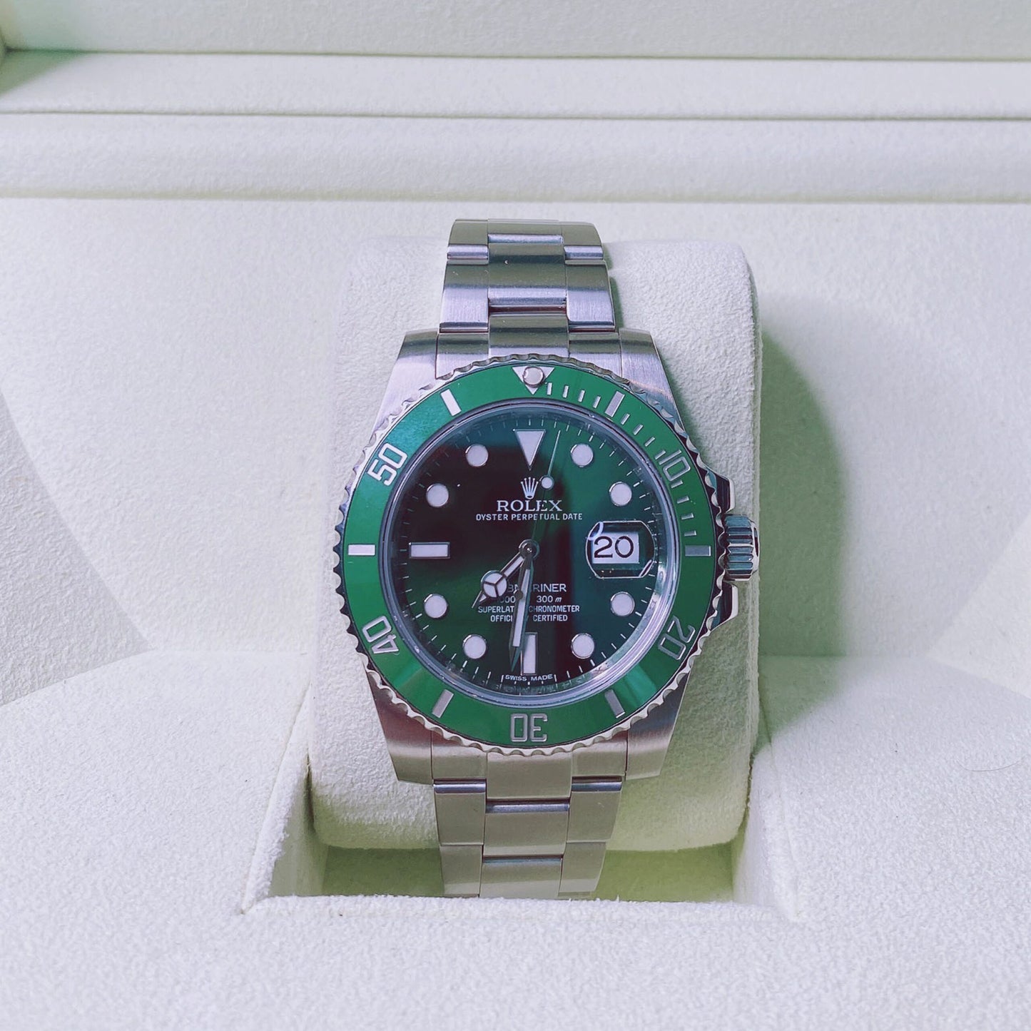 SUBMARINER DATE "HULK" 116610LV WATCH 40MM