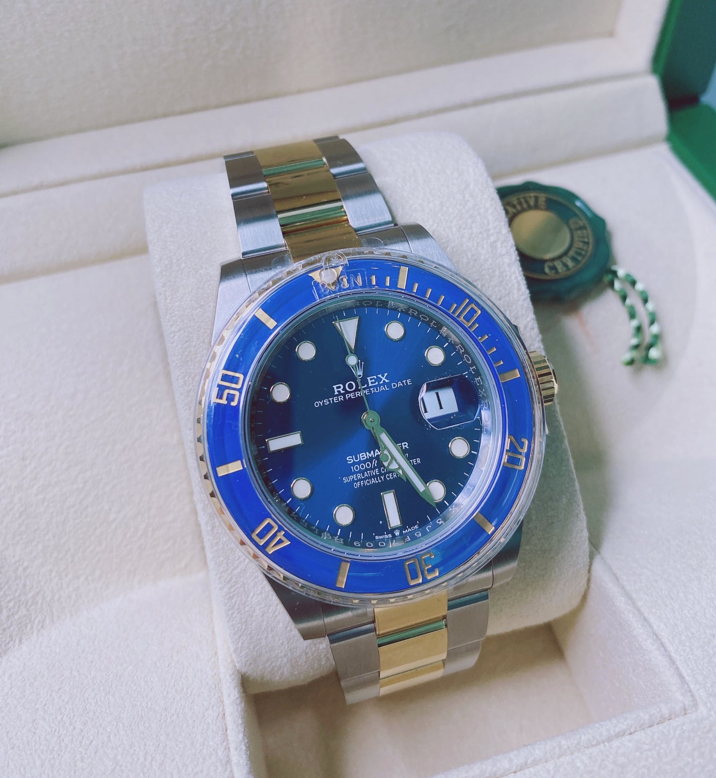 SUBMARINER DATE CERAMIC BLUESY GOLD AND STEEL BLUE DIAL 116613LB WATCH
