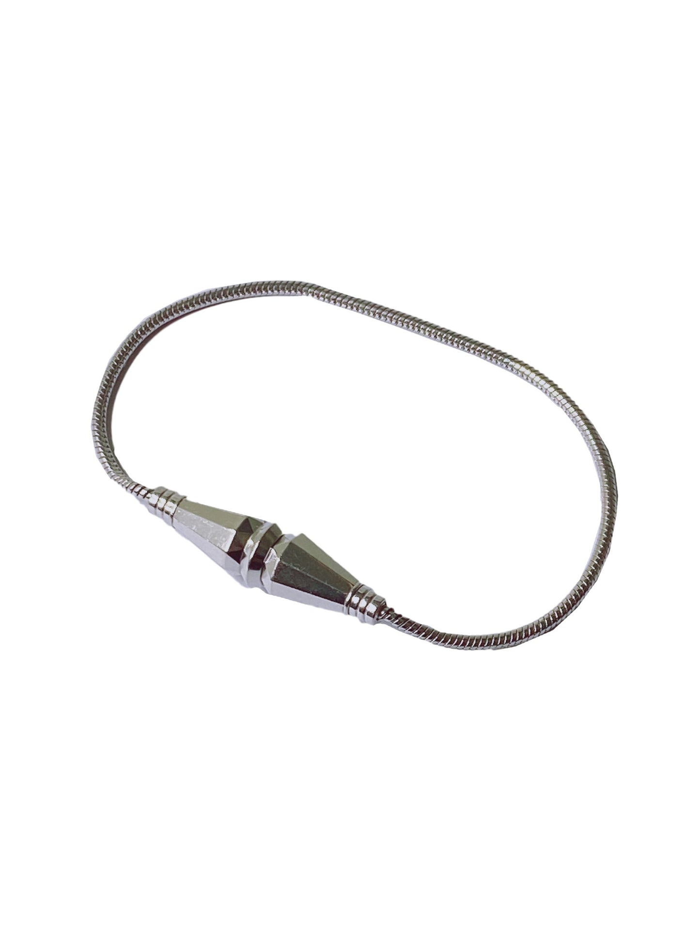 18K WHITE GOLD SINGLE WRAP BRACELET