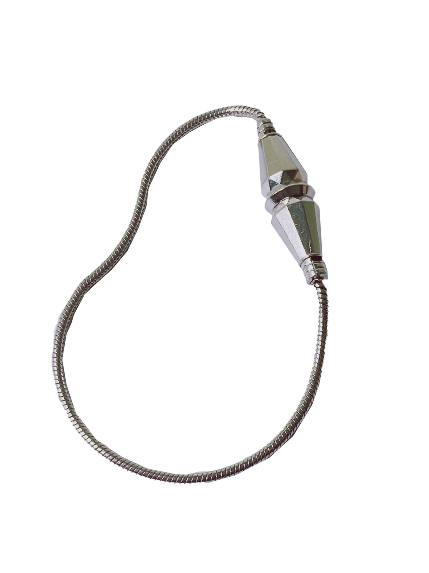 18K WHITE GOLD SINGLE WRAP BRACELET