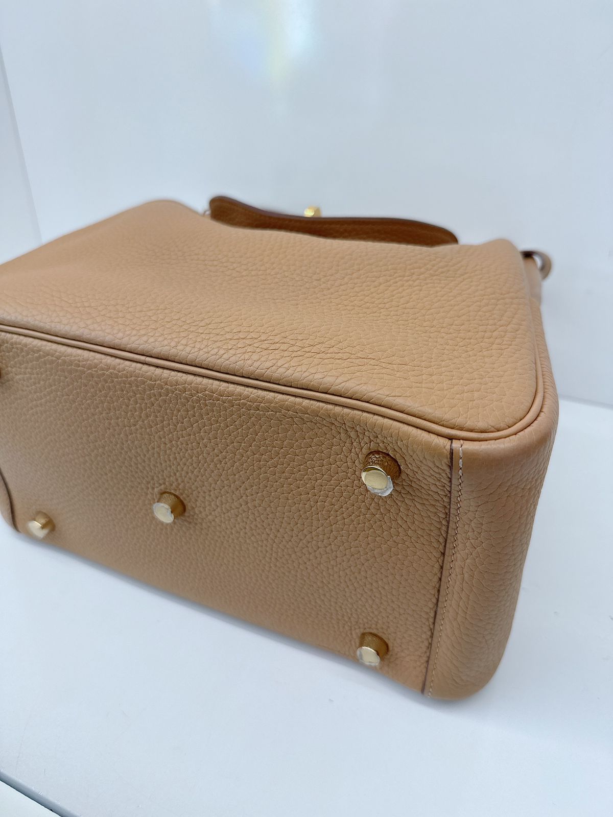 BISCUIT LINDY 26 CLEMENCE BULL CALFSKIN GOLD HARDWARE