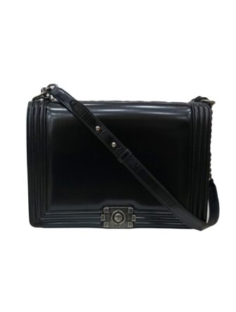 PATENT LEATHER LARGE BOY BAG