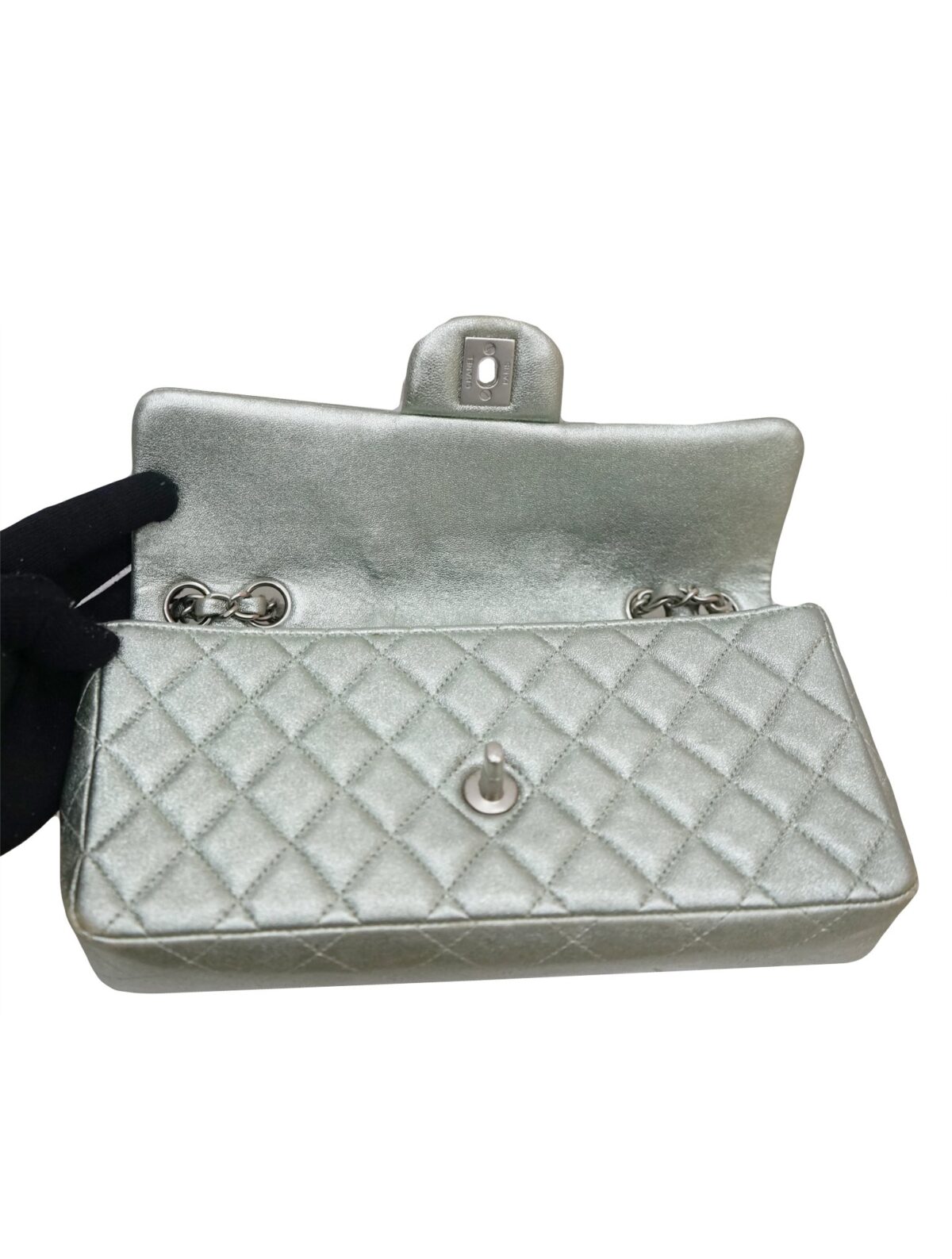 METALLIC GOATSKIN QUILTED CLASSIC FLAP BAG