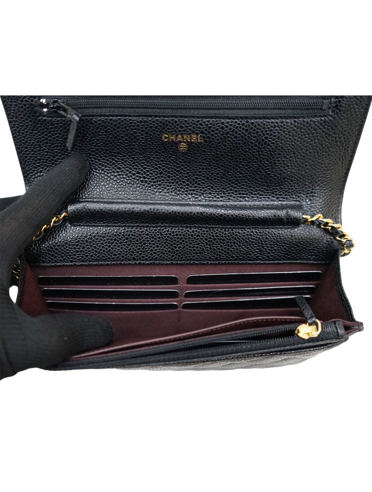 BLACK CAVIAR LEATHER WALLET ON CHAIN
