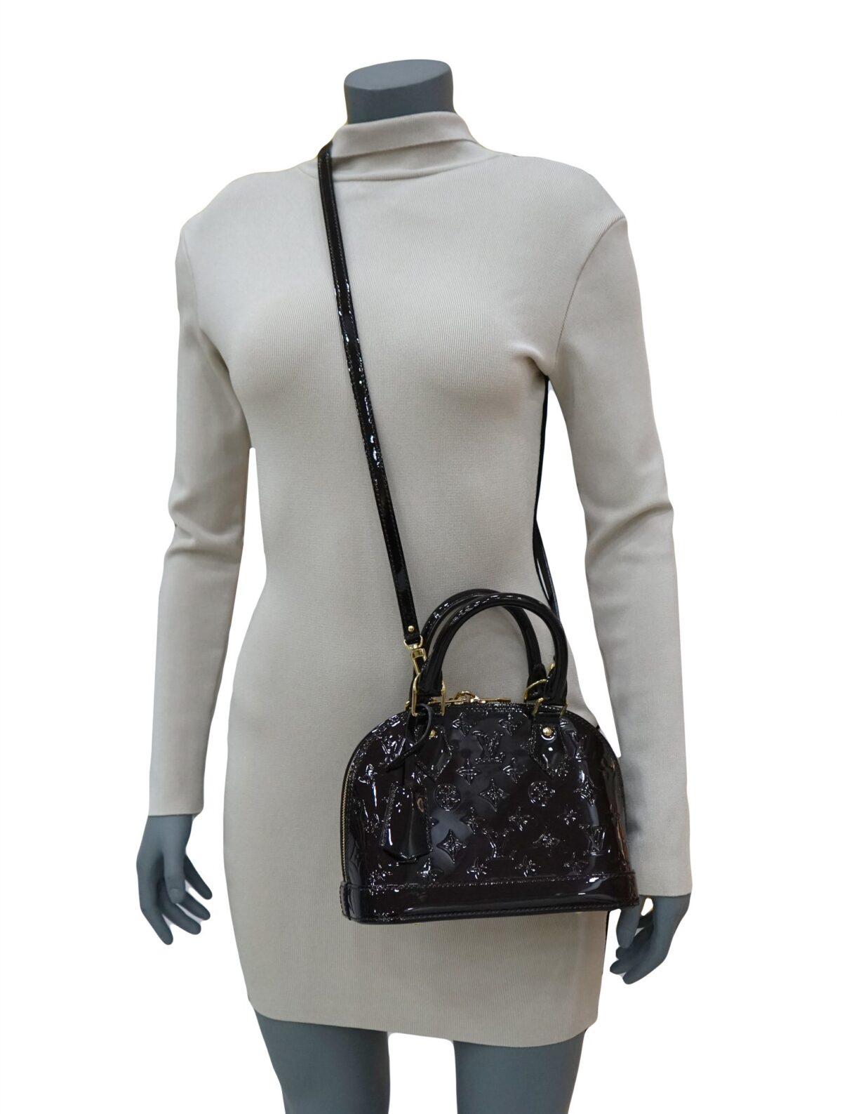 AMARANTE MONOGRAM VERNIS ALMA BAG