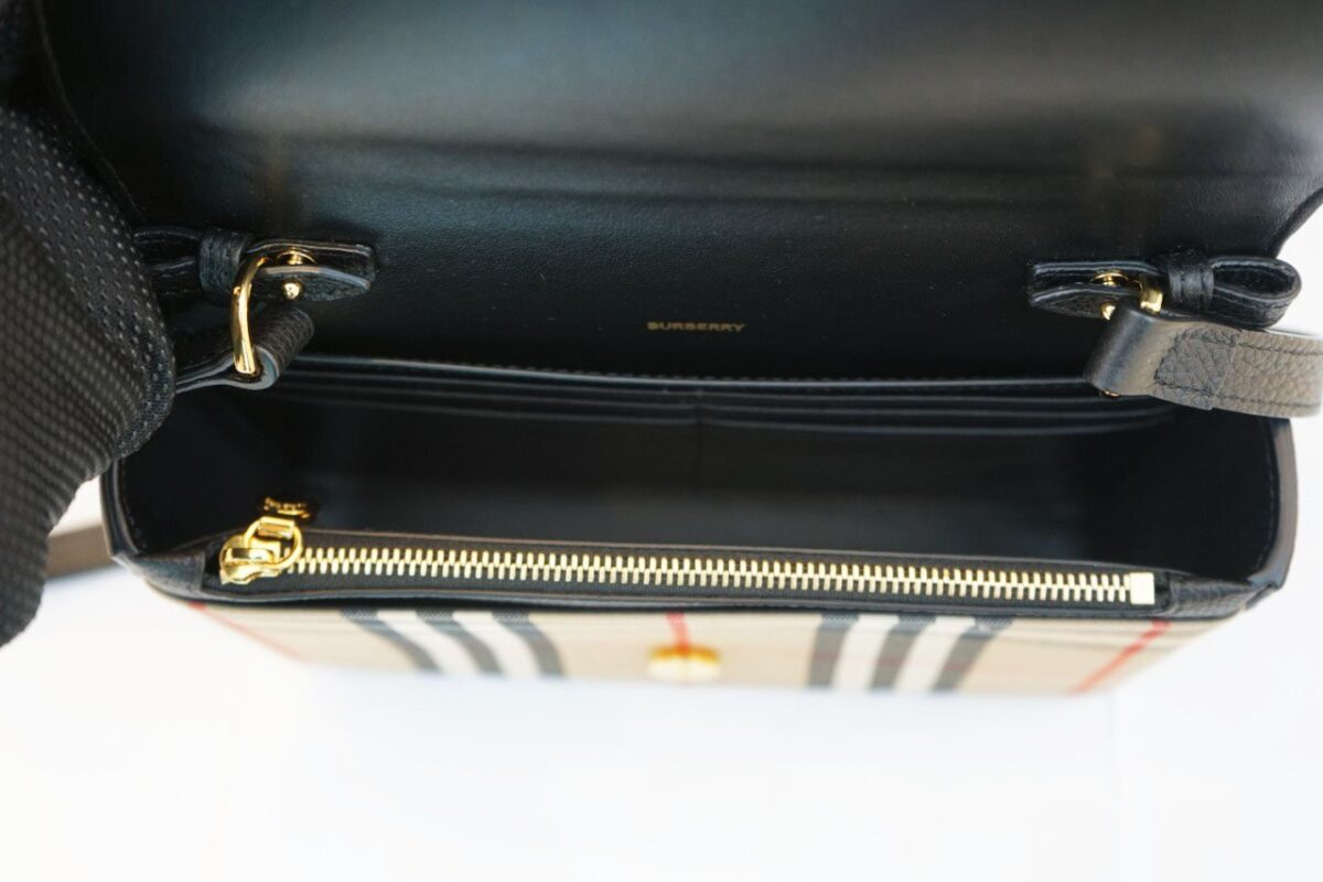 SMALL LEATHER VINTAGE CHECK CROSSBODY BAG ( SOLD OUT)