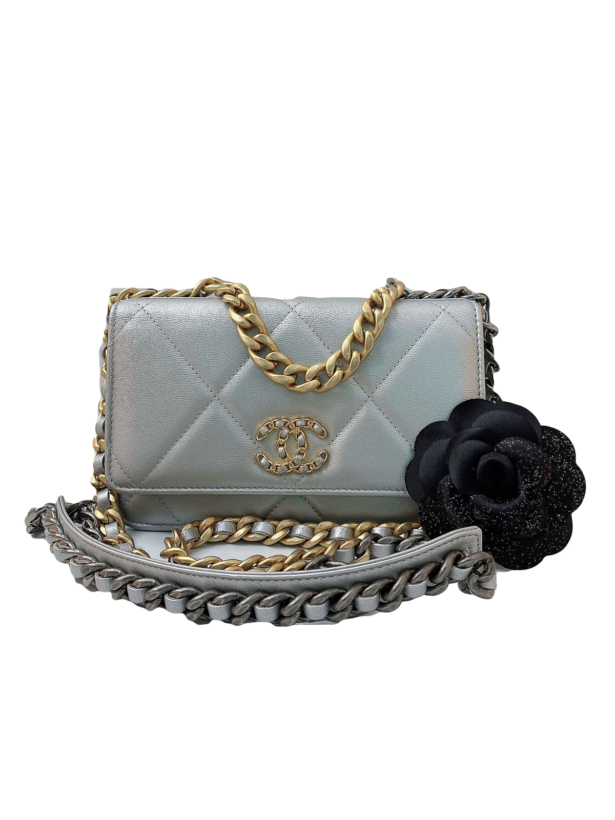 Chanel Grey Quilted Lambskin 19 Wallet On Chain Gold And Ruthenium  Hardware, 2022 Available For Immediate Sale At Sotheby's