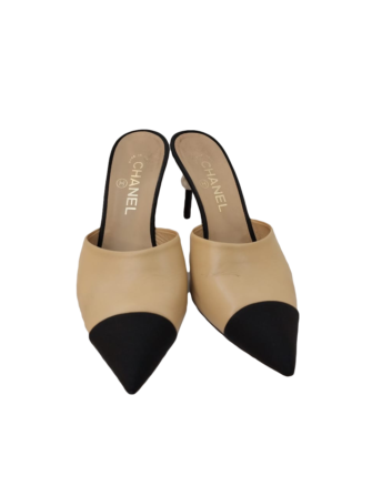 BEIGE BLACK CANVAS AND LEATHER CC PEARL HEEL POINTED TOE MULE