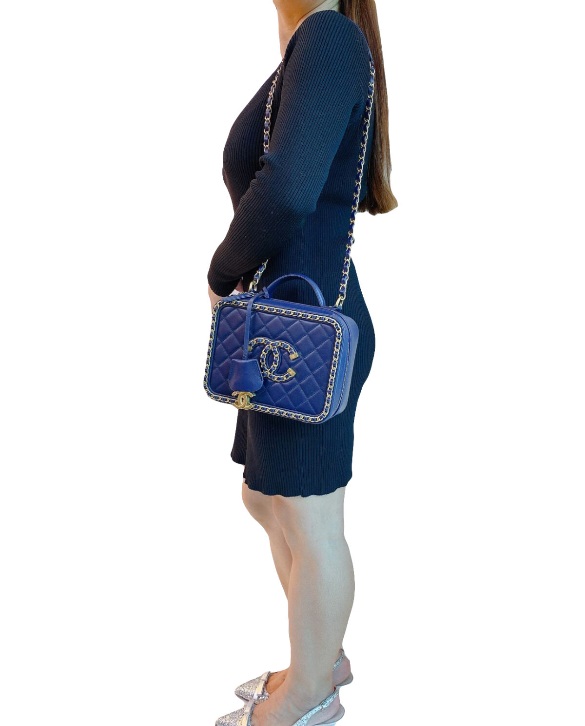 NAVY BLUE CHAIN AROUND CC FILIGREE VANITY BAG