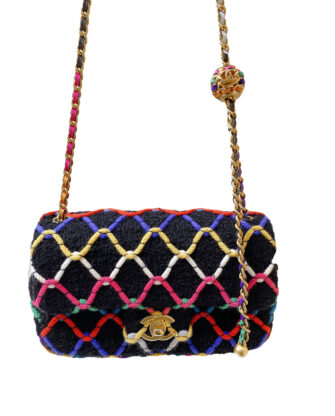 BLACK MULTICOLOR TWEED DIAMOND THREADED MINI RECTANGULAR PEARL CRUSH FLAP BAG