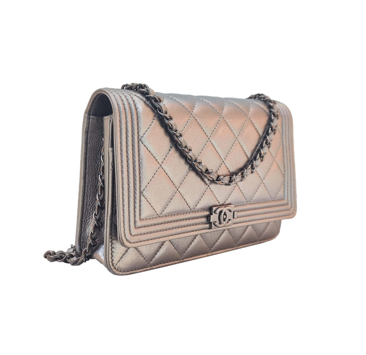 SILVER METALLIC LAMBSKIN BOY WALLET ON CHAIN