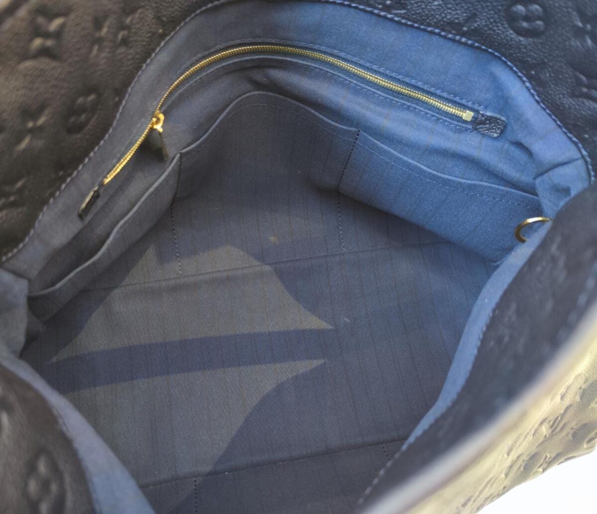NAVY BLUE EMPREINTE LEATHER ARTSY MM BAG