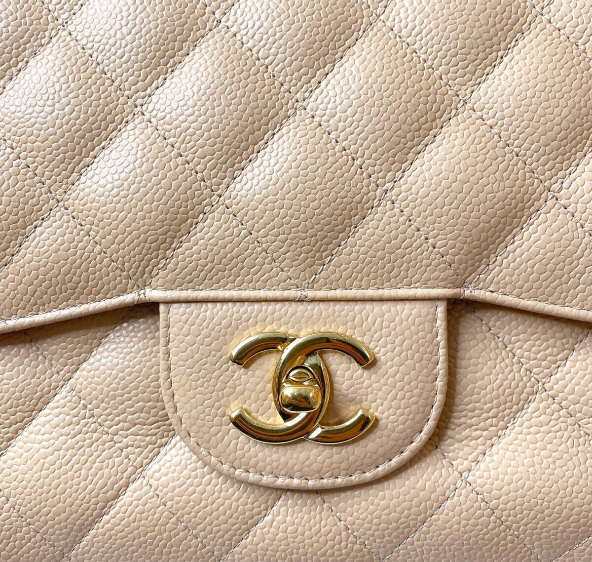 JUMBO CLASSIC DOUBLE FLAP BAG BEIGE CAVIAR GOLD HARDWARE
