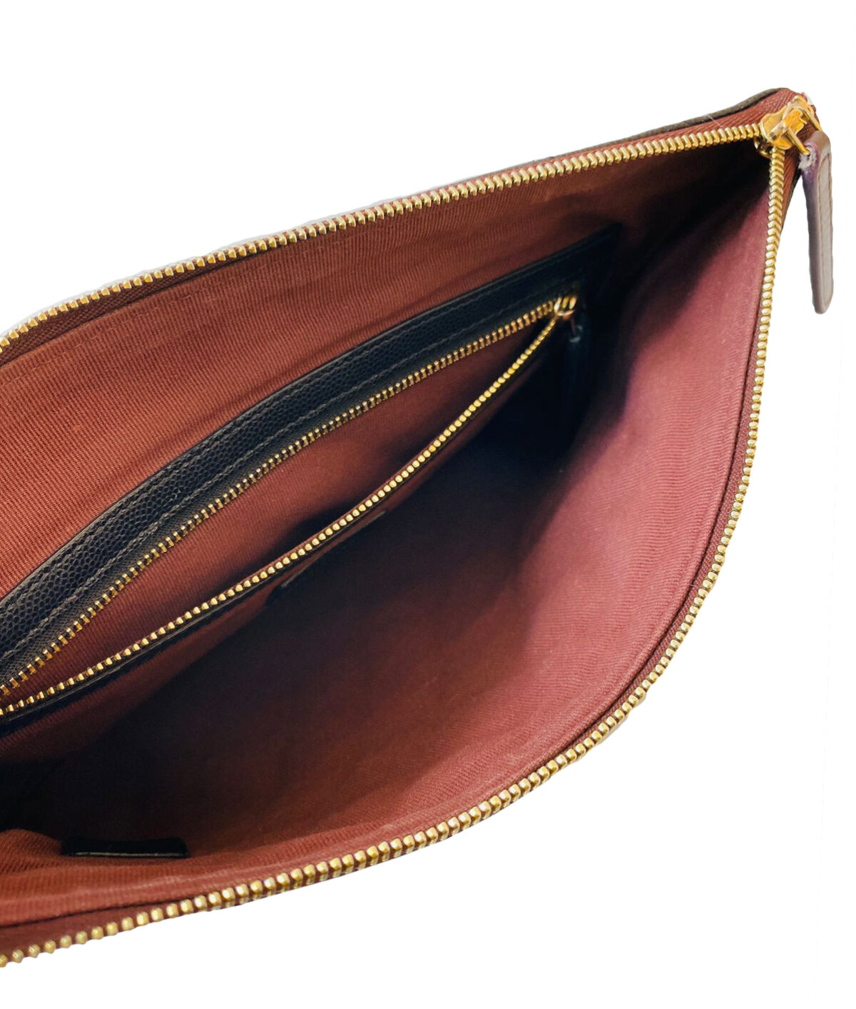 BLACK CAVIAR LEATHER MEDIUM O CASE POUCH