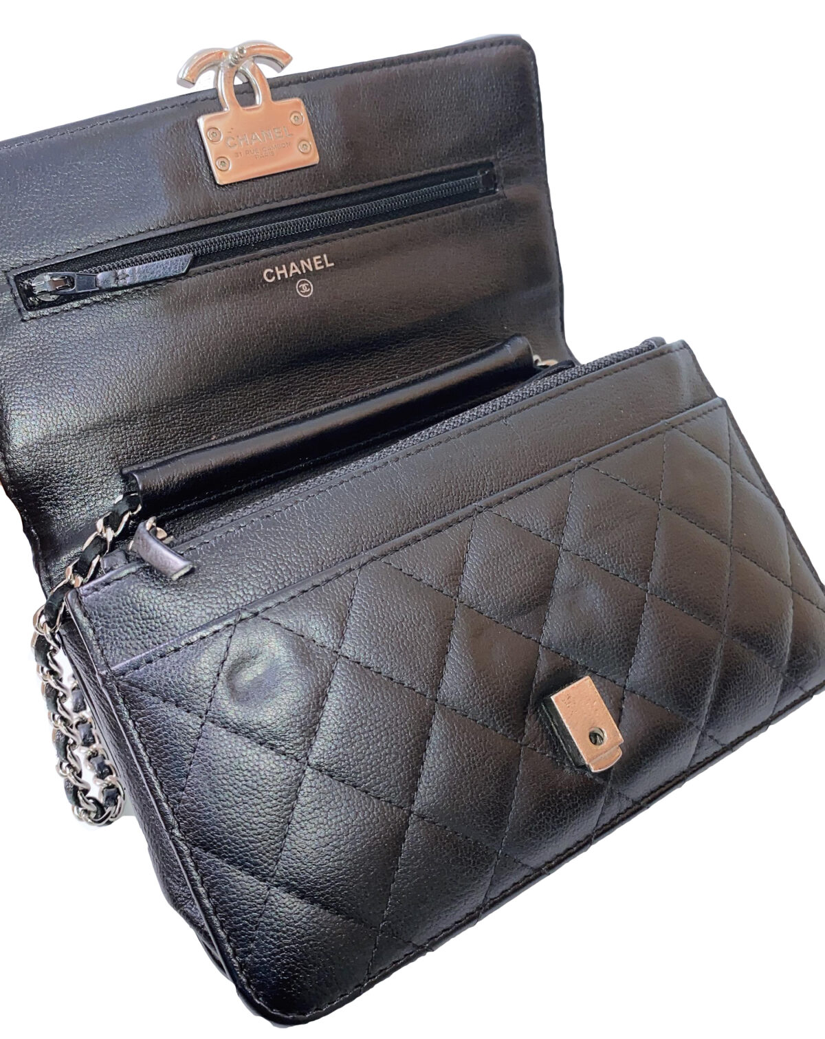 BLACK GRAINED CALFSKIN LEATHER URBAN COMPANION WALLET ON CHAIN