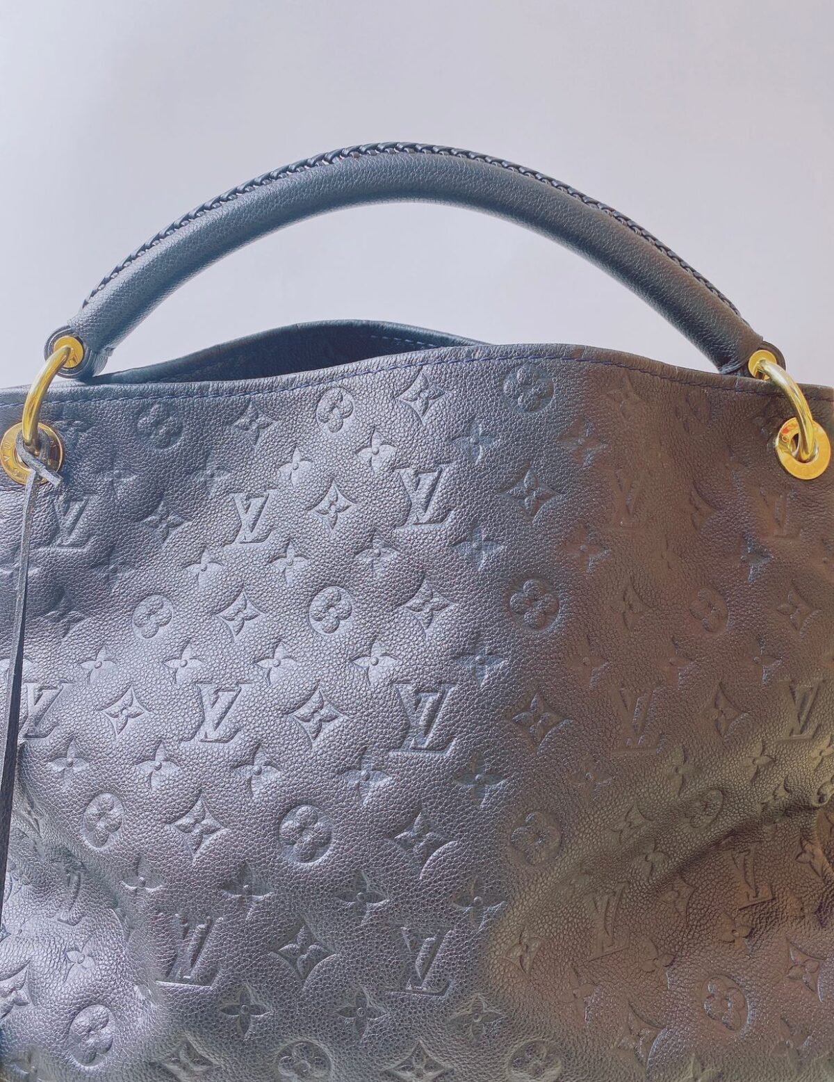 NAVY BLUE EMPREINTE LEATHER ARTSY MM BAG