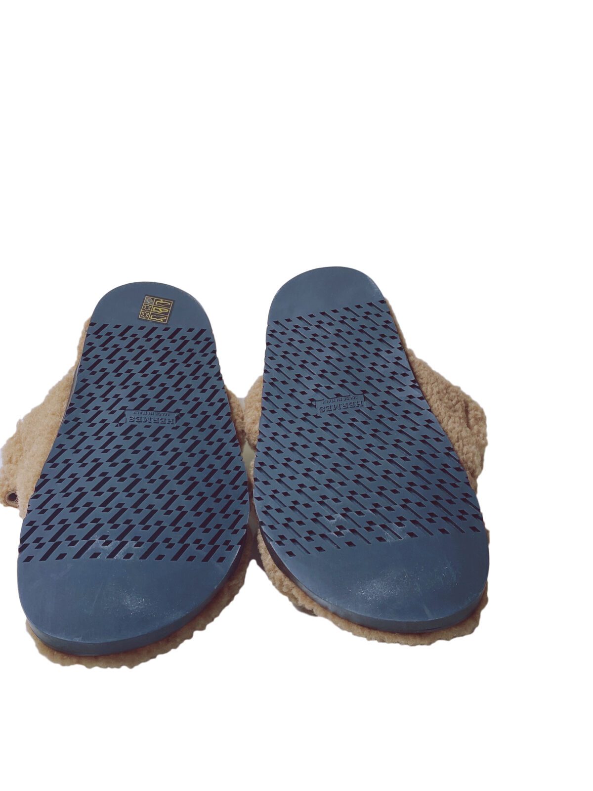 BEIGE ARGILE SHEARLING CHYPRE SANDAL