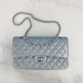 METALLIC SILVER LAMBSKIN LEATHER MEDIUM CLASSIC DOUBLE FLAP HANDBAG