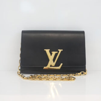BLACK LEATHER LOUISE GM CHAIN CLUTCH