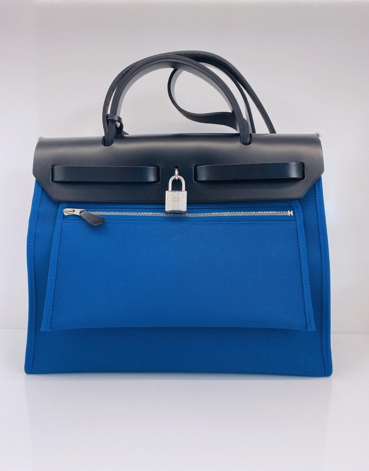 BLUE/BLACK CANVAS AND LEATHER HERBAG ZIP 31 BAG