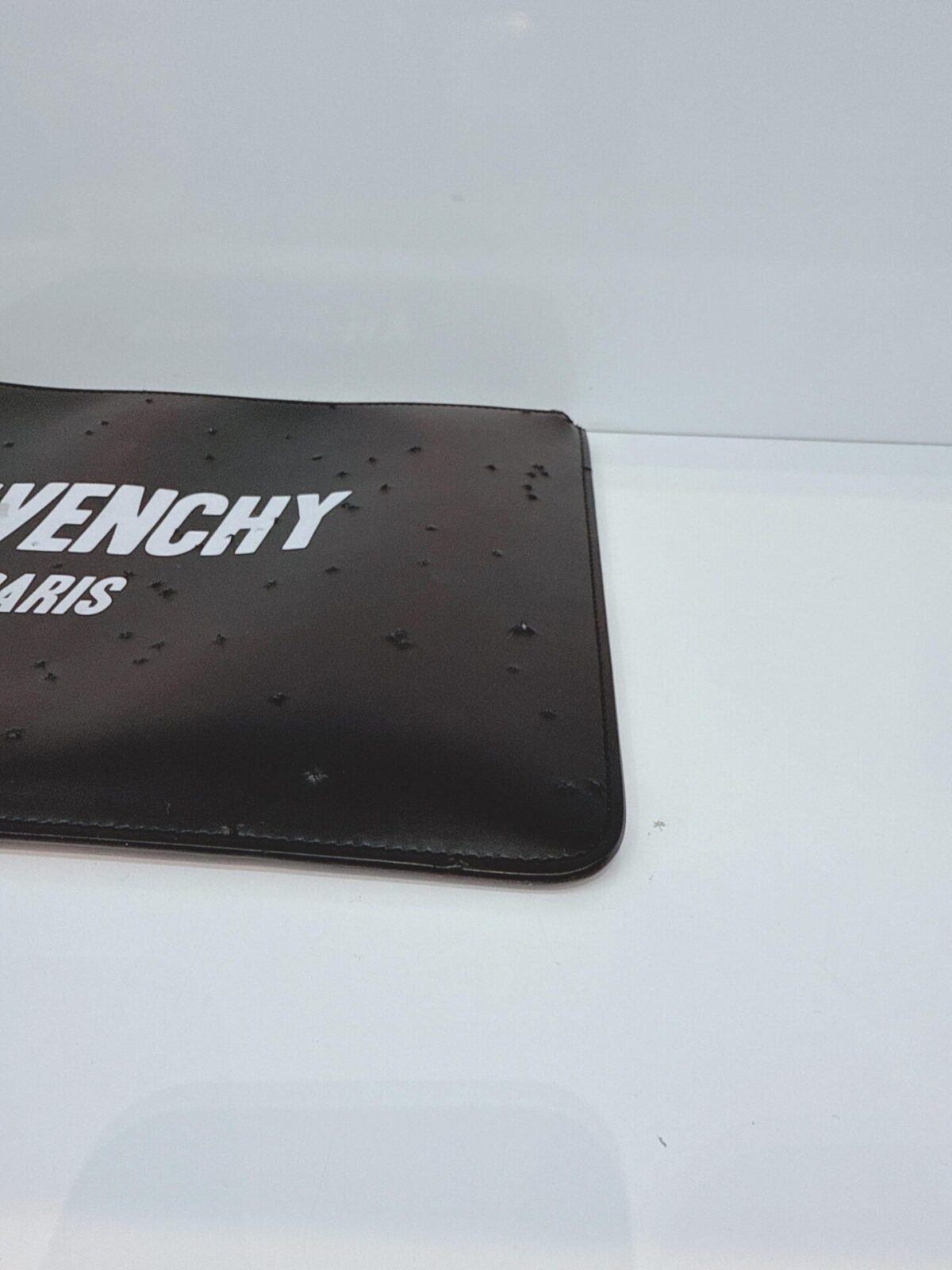 BLACK LOGO LEATHER DISTRESSED LOGO ZIP POUCH