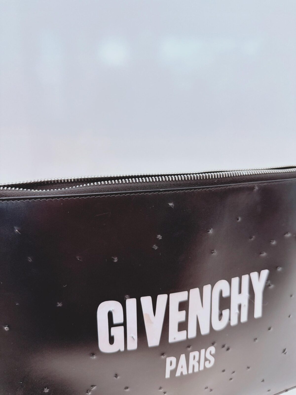 BLACK LOGO LEATHER DISTRESSED LOGO ZIP POUCH