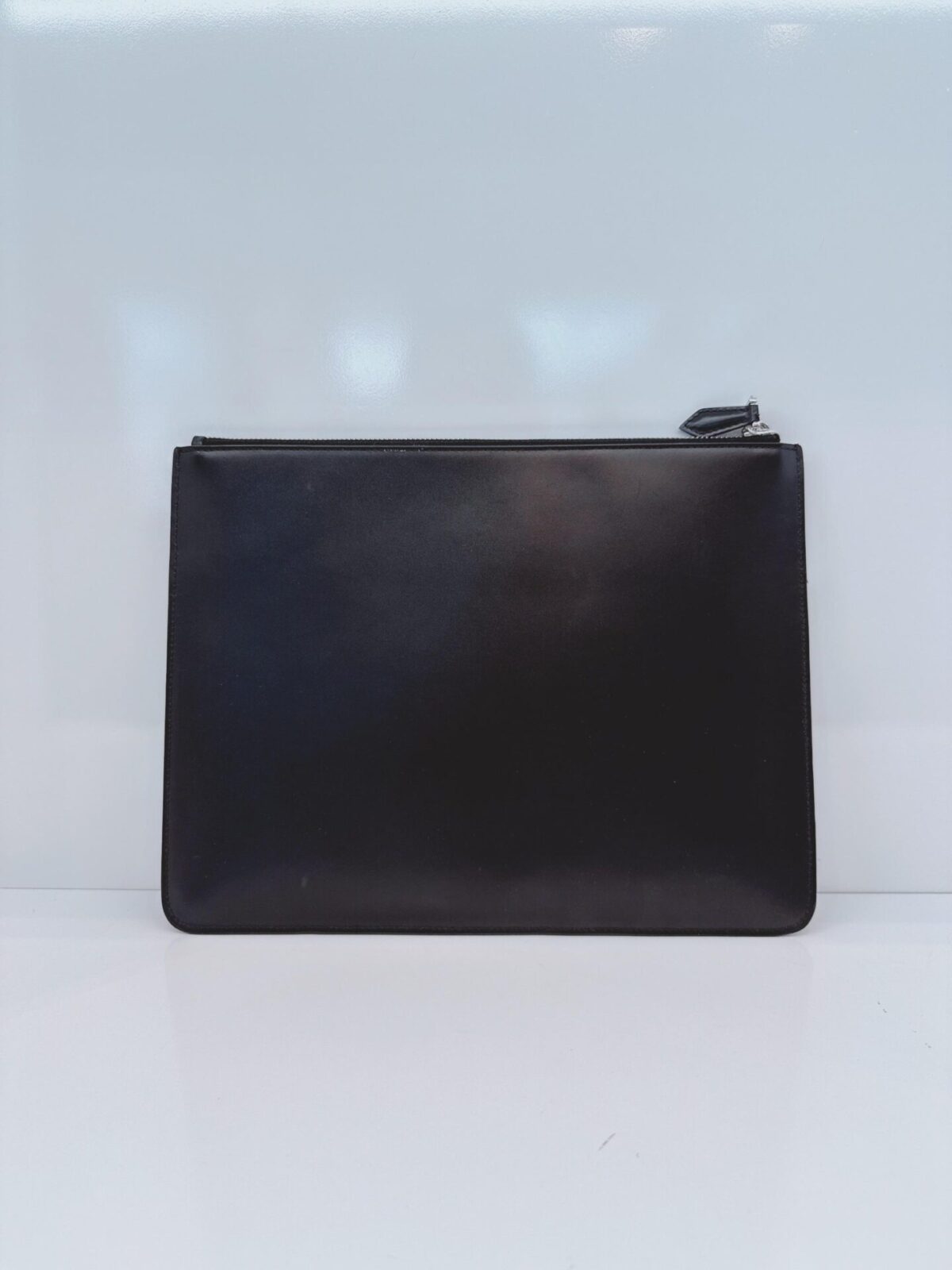 BLACK LOGO LEATHER DISTRESSED LOGO ZIP POUCH