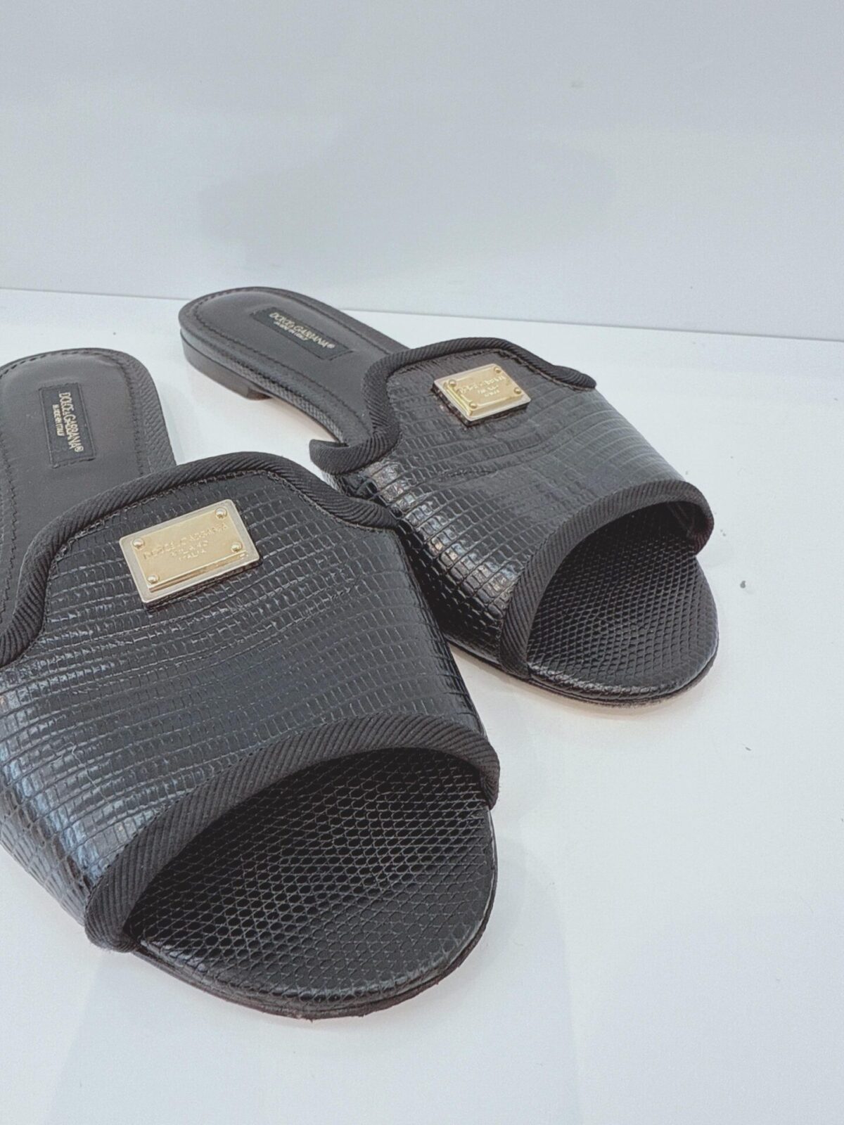 BLACK LIZARD EMBOSSED LEATHER SOFIA SLIDES 36