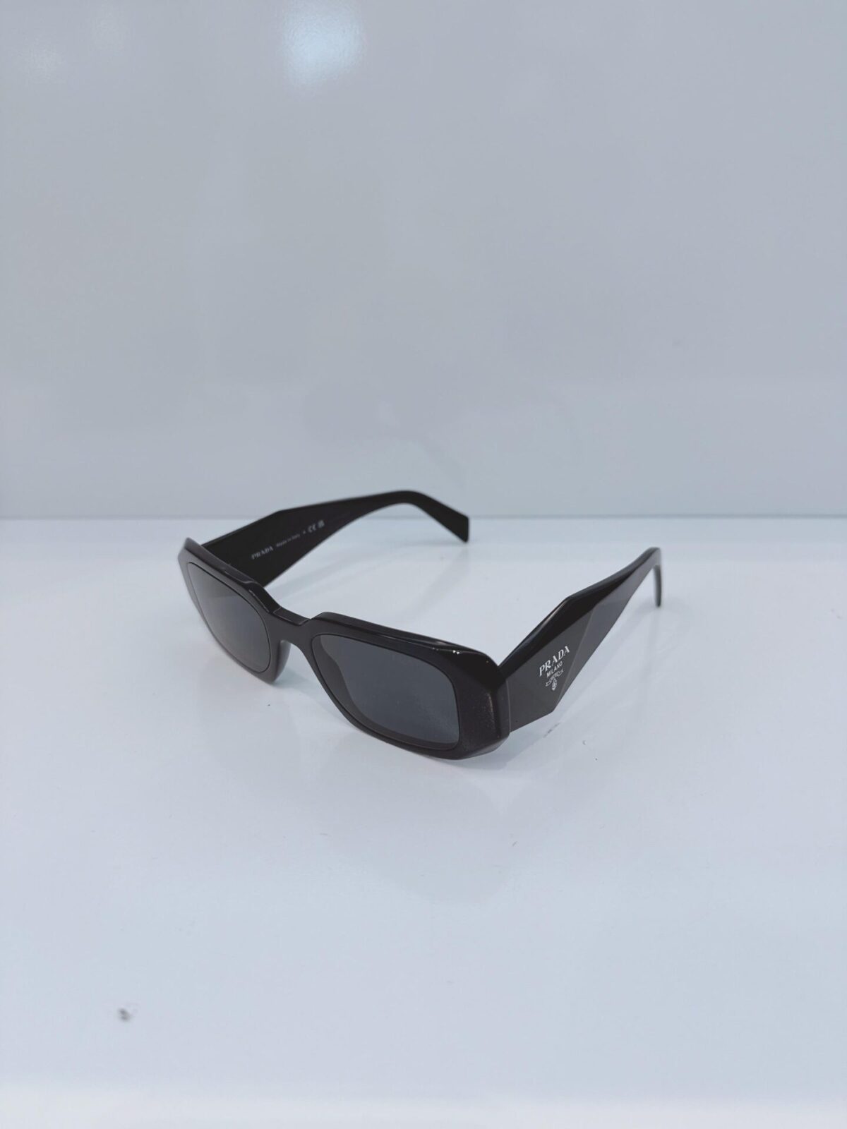 GRAY BLACK LENSE SYMBOLE  SPR17W 1AB-550 145 3N SUNGLASSES