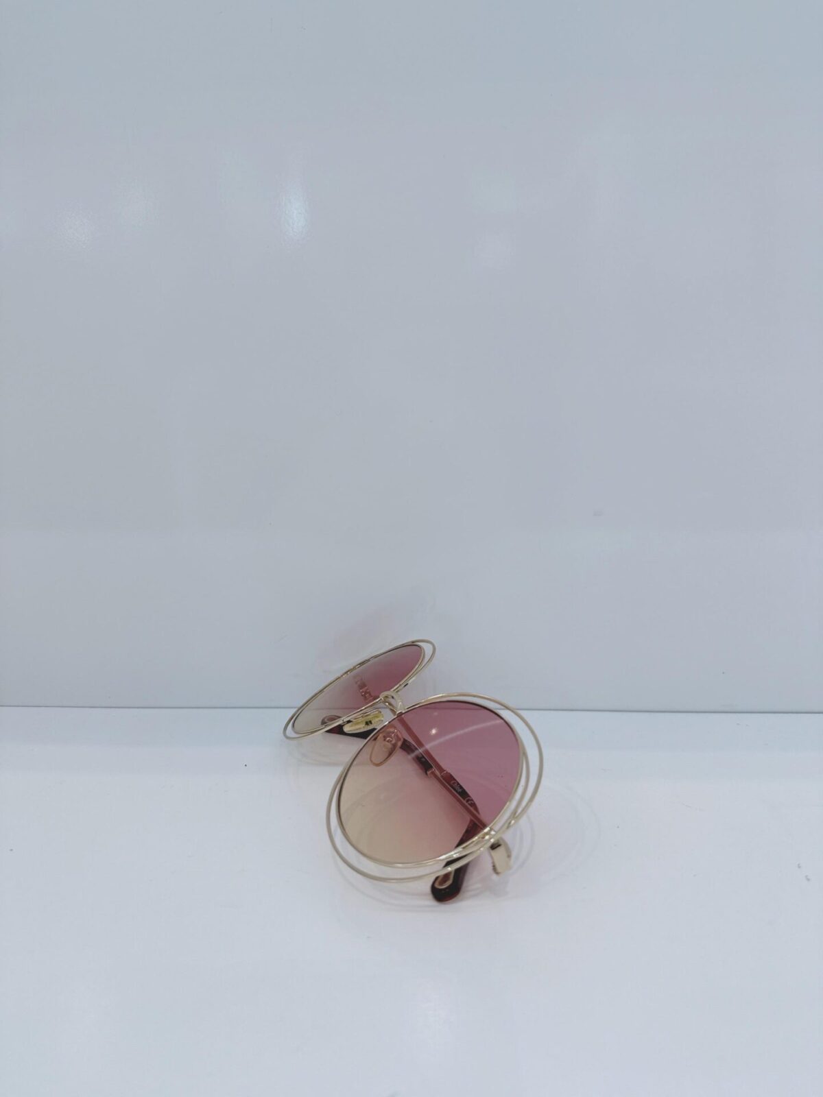 GOLD CARLINA OVERSIZED ROUND CE114S 702 135 SUNGLASSES