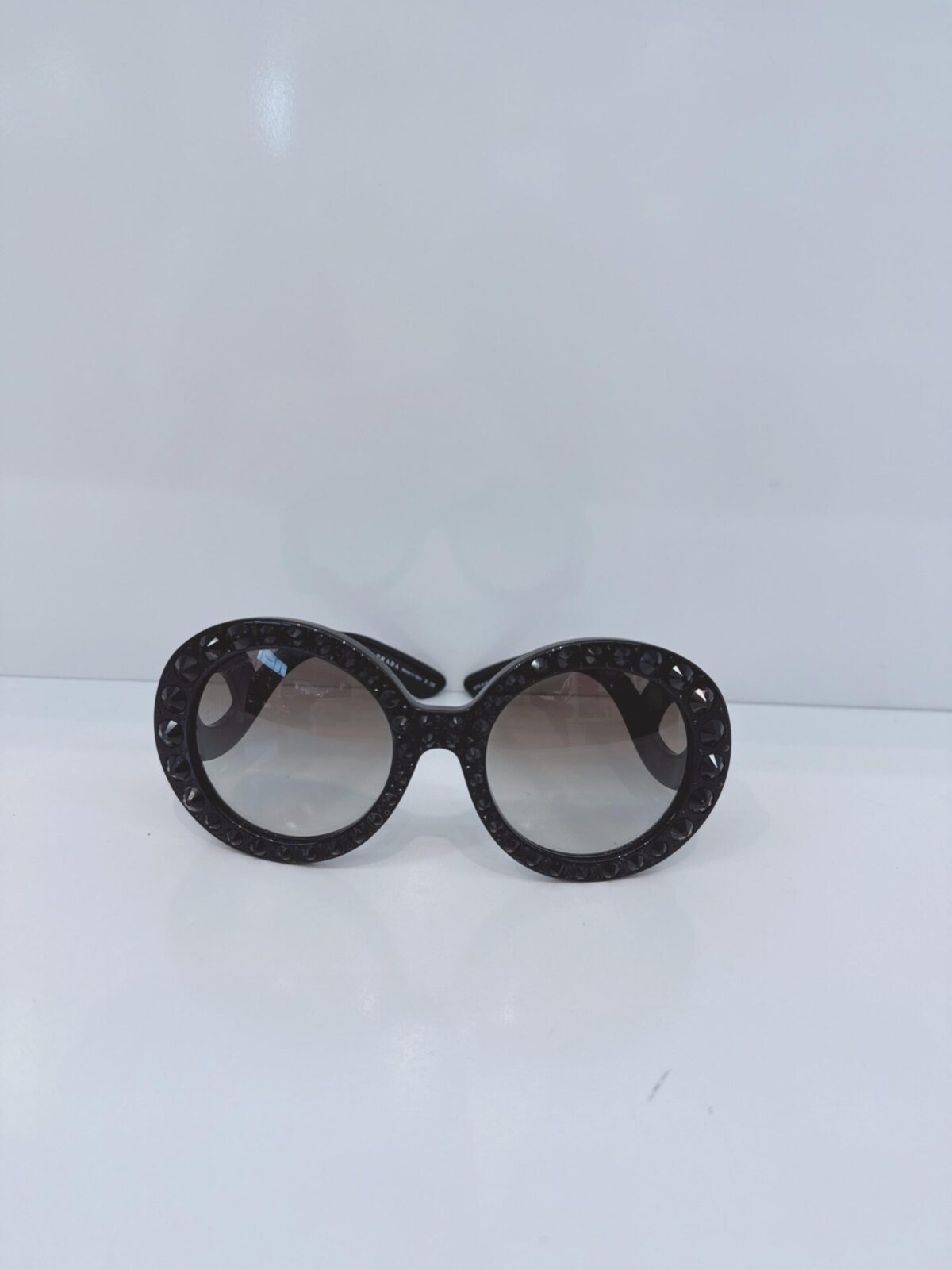 BLACK STUDDED OVERSIZED RUND BAROQUE SPR31P 1AB-0A7 135 2N  SUNGLASSES