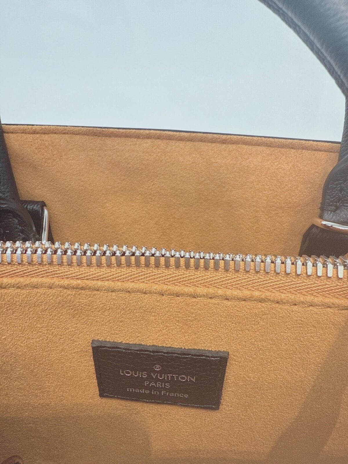 WHITE EPI LEATHER TWIST TOTE BAG