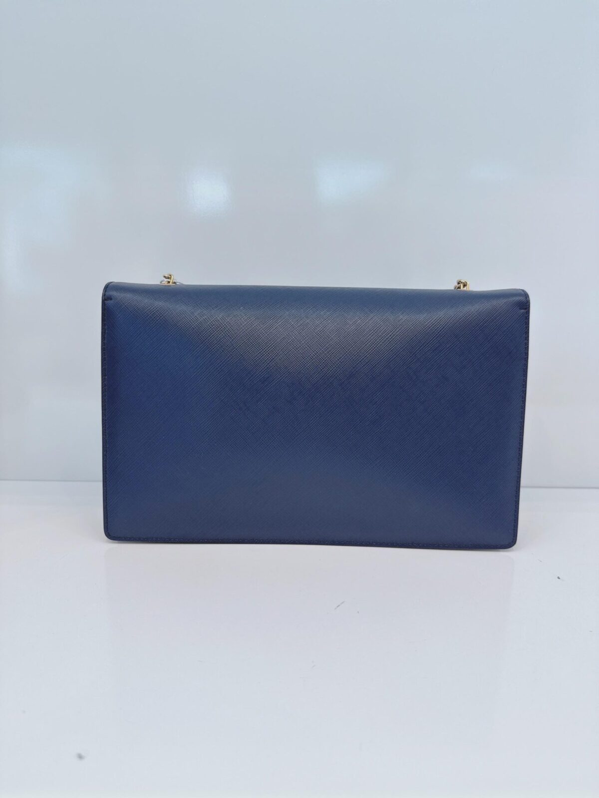BLUE LEATHER VARA BOW CHAIN SHOULDER BAG