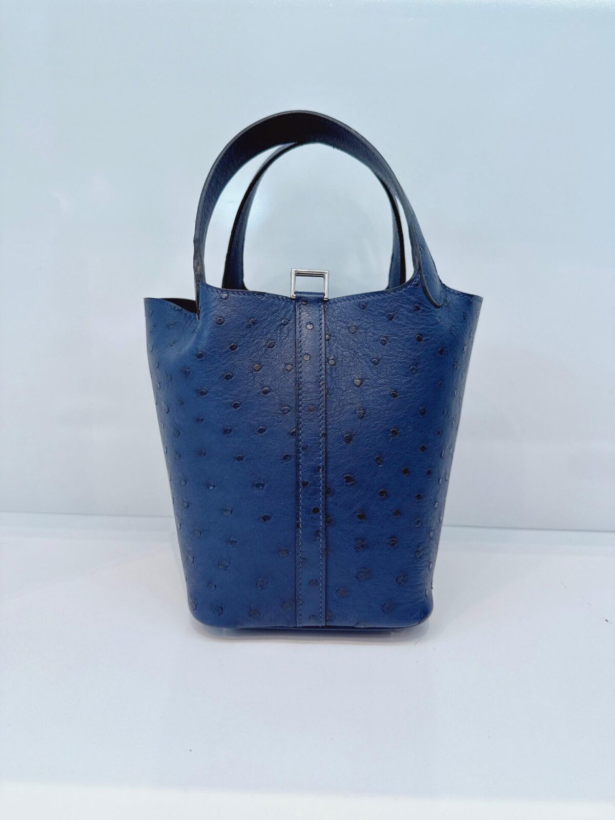DEEP BLUE OSTRICH LEATHER PICOTIN 18 PALLADIUM HARDWARE